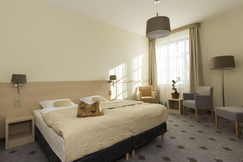 Hotel Notabene Świdnik Habitación foto