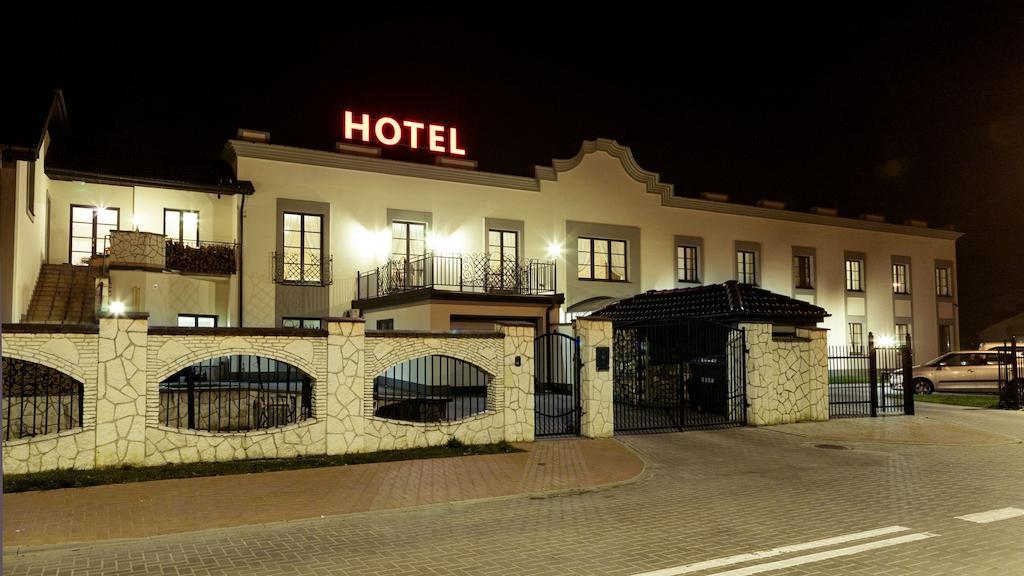 Hotel Notabene Świdnik Exterior foto